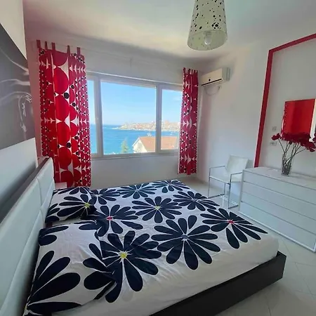 In Centro Con Vista Mare E Garage Privato Apartment